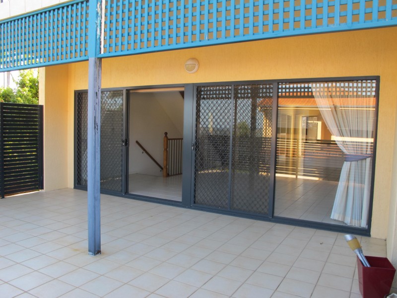 123 Shore Street North, Cleveland QLD 4163