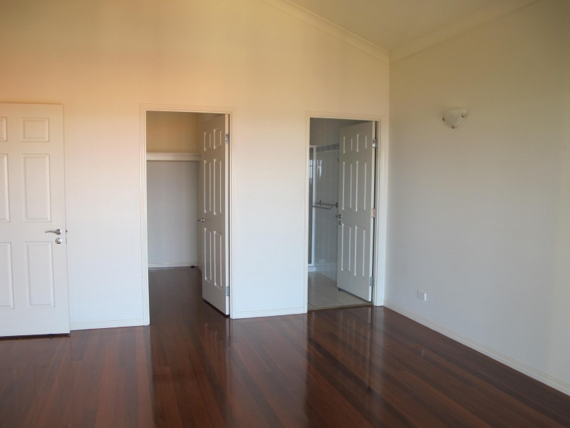 123 Shore Street North, Cleveland QLD 4163