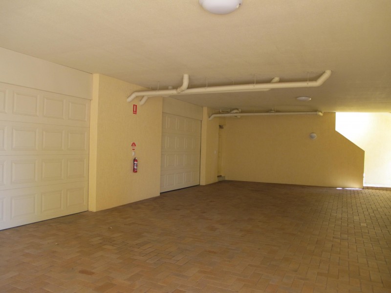 123 Shore Street North, Cleveland QLD 4163