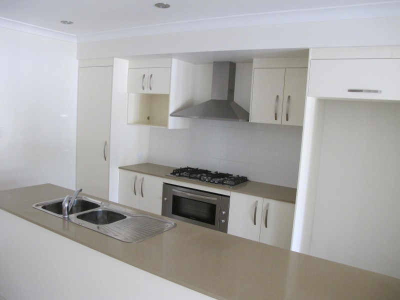 12 Worchester, Wakerley QLD 4154