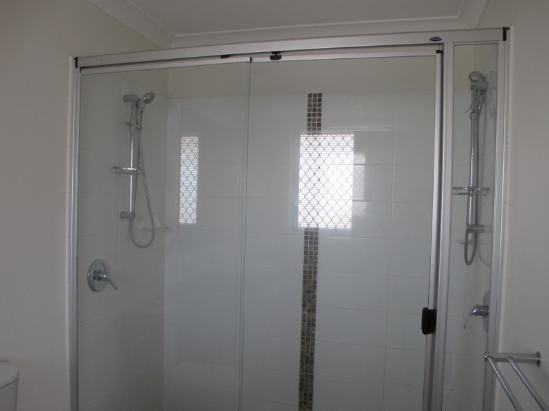 12 Worchester, Wakerley QLD 4154