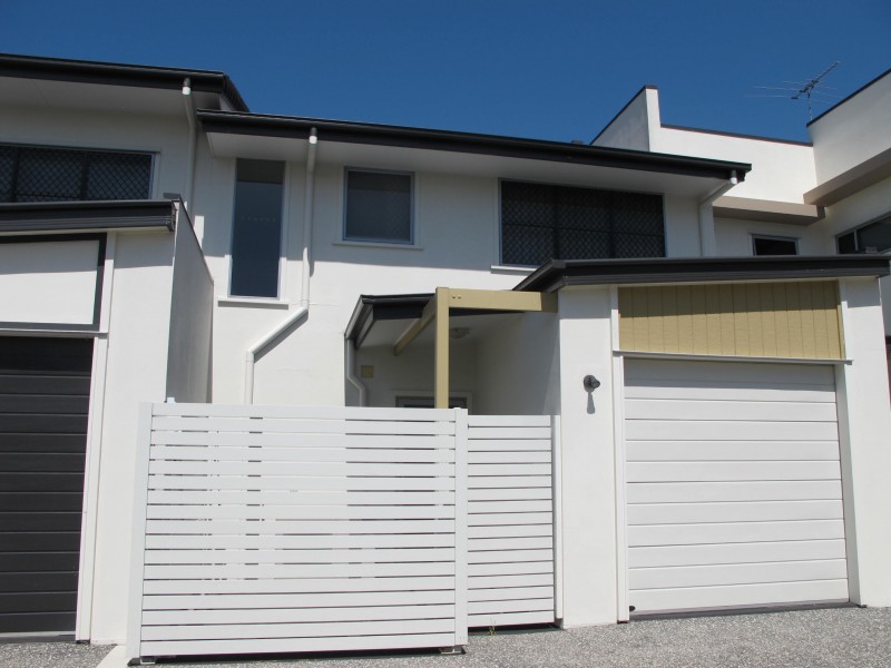 12 Worchester, Wakerley QLD 4154