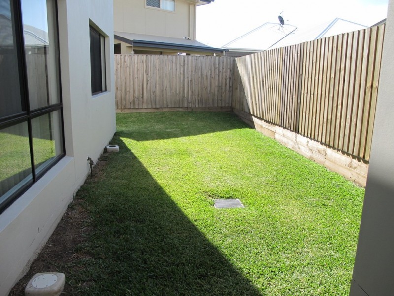 2/13 Elderberry Street, Thornlands QLD 4164