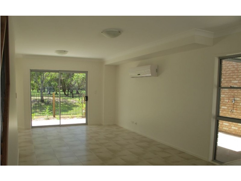 4/19-21 Ostend Court, Cleveland QLD 4163