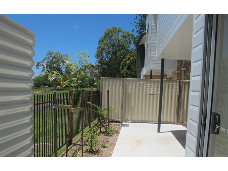 4/19-21 Ostend Court, Cleveland QLD 4163