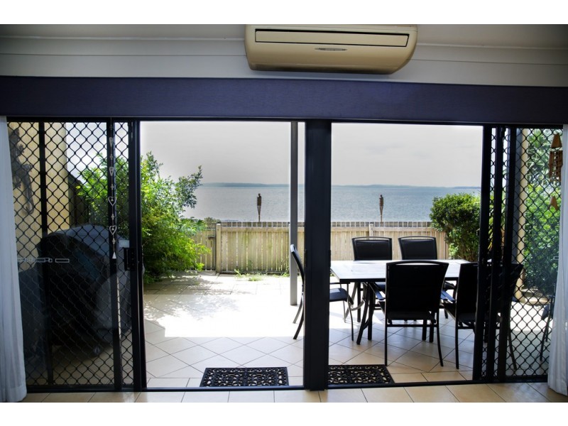 123 Shore Street North, Cleveland QLD 4163