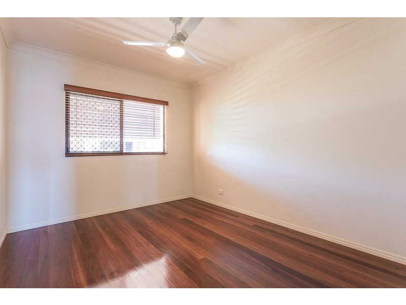 123 Shore Street North, Cleveland QLD 4163