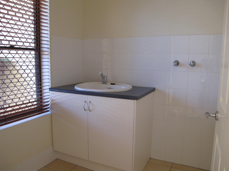 123 Shore Street North, Cleveland QLD 4163