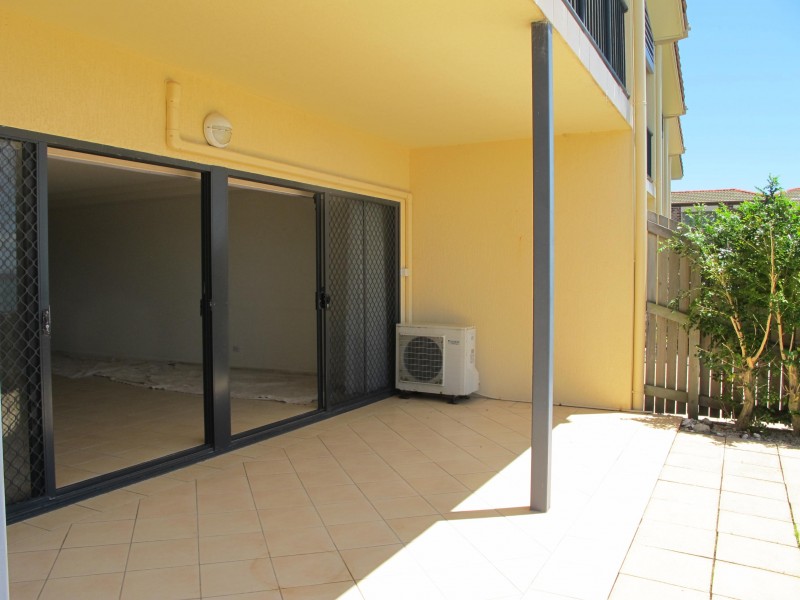 123 Shore Street North, Cleveland QLD 4163