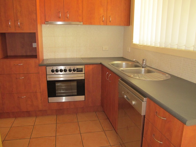 53 Shore Street East, Cleveland QLD 4163