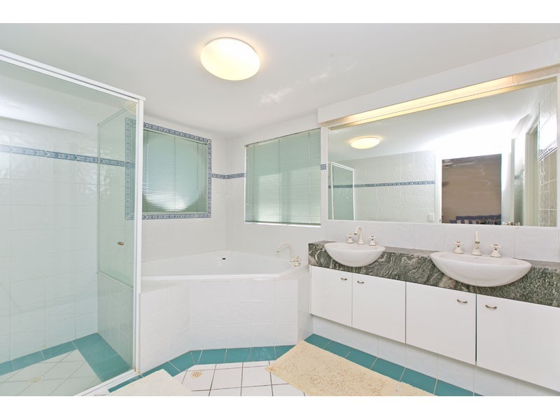 10 Esperence Court, Raby Bay QLD 4163