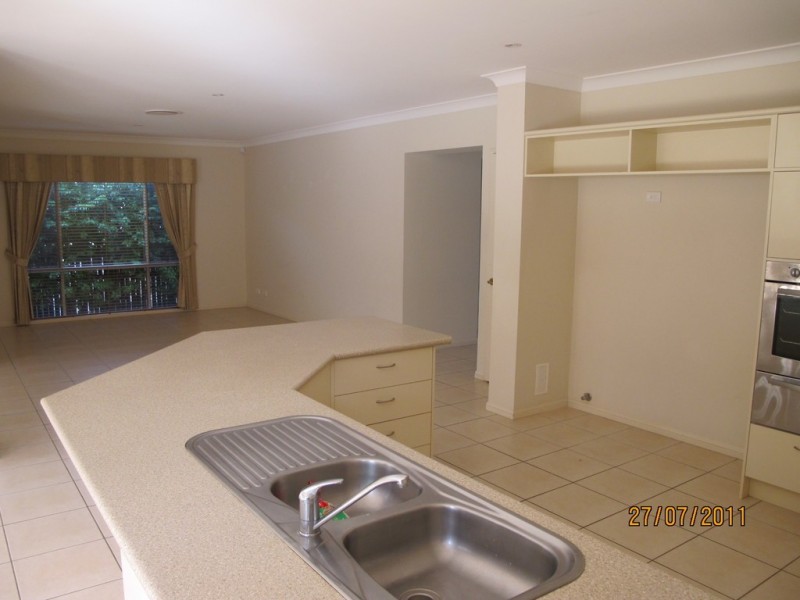 12 Applegum Cres, Thornlands QLD 4164