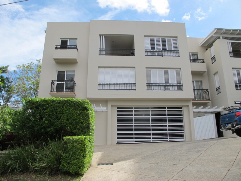 Unit 8 / 23 Bellevue Terrace, St Lucia QLD 4067