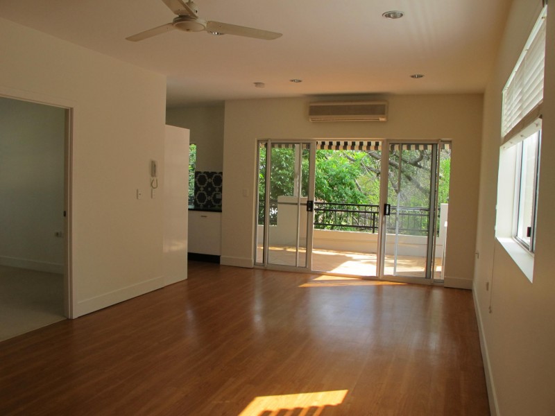 Unit 8 / 23 Bellevue Terrace, St Lucia QLD 4067