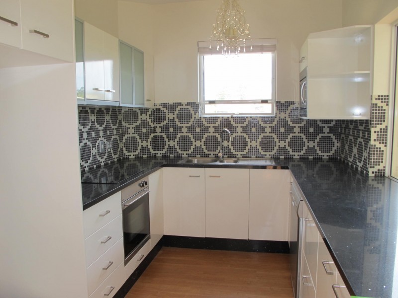 Unit 8 / 23 Bellevue Terrace, St Lucia QLD 4067