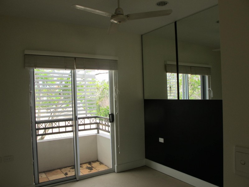 Unit 8 / 23 Bellevue Terrace, St Lucia QLD 4067