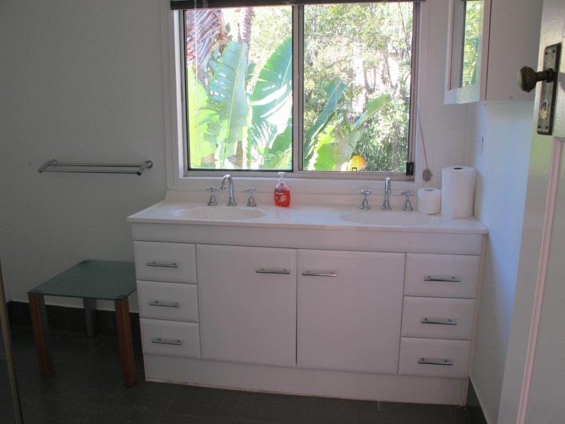 38 Salstone Street, Kangaroo Point QLD 4169