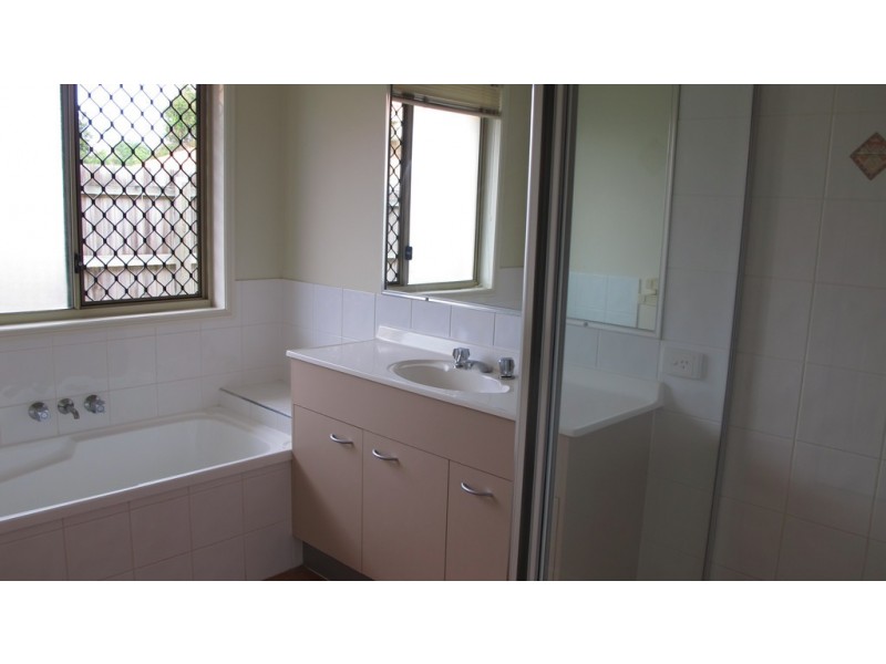 5 Veitch Close, Wellington Point QLD 4160