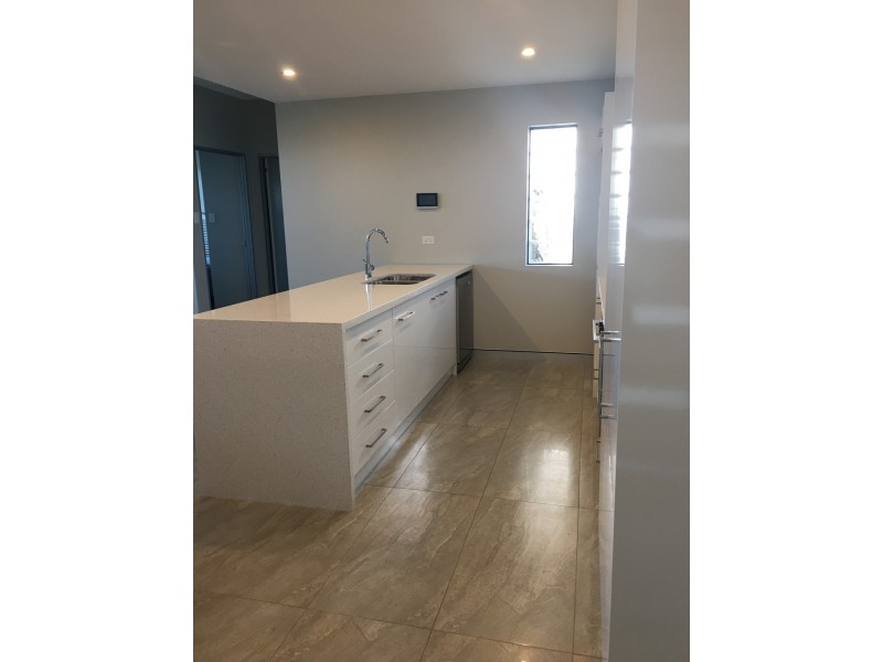 152 Shore Street West, Cleveland QLD 4163