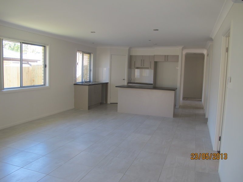 2/1 Riley Peter Place, Cleveland QLD 4163