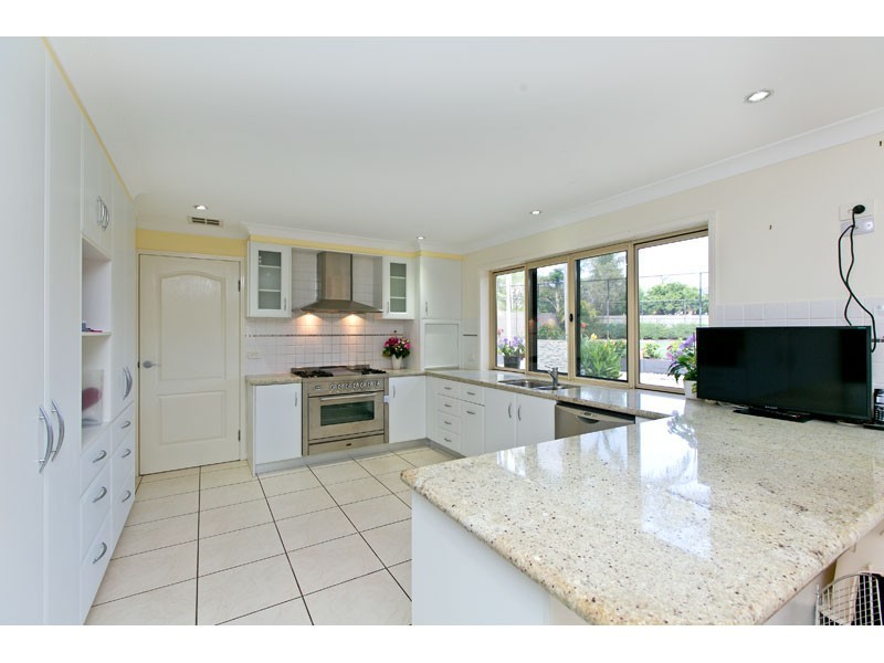 16 Plover Drive, Thornlands QLD 4164