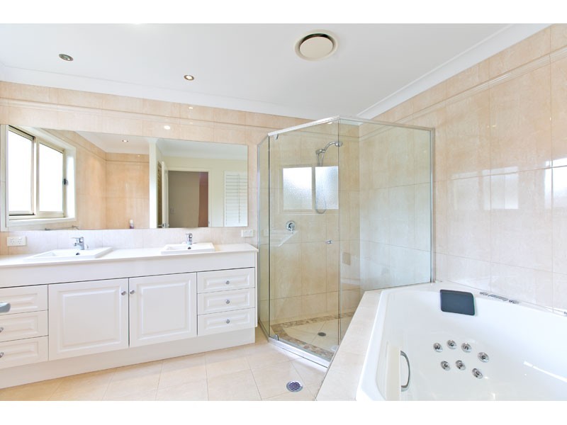 16 Plover Drive, Thornlands QLD 4164