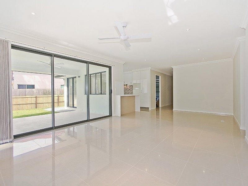 31 Melaleuca Place, Carindale QLD 4152