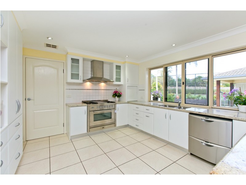 16 Plover Drive, Thornlands QLD 4164