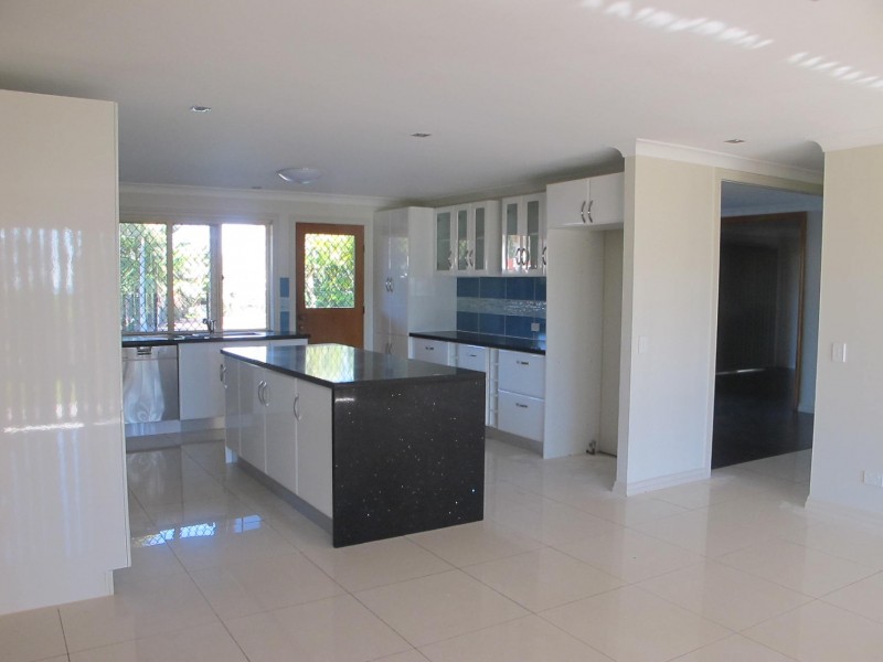 115 Masthead Drive, Raby Bay QLD 4163