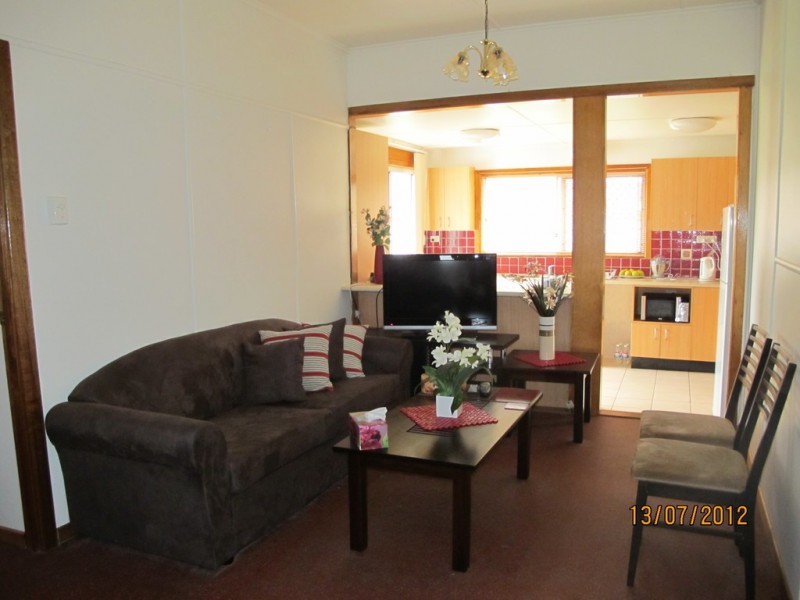 100 Queen, Cleveland QLD 4163