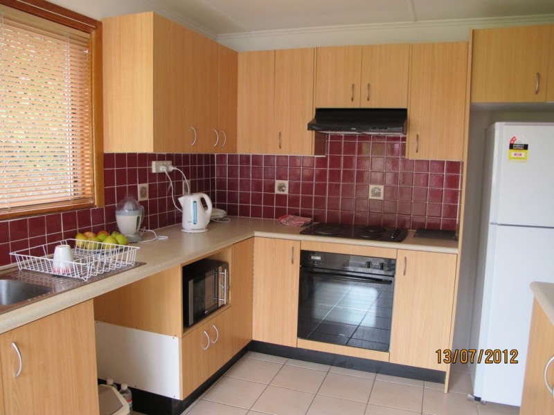 100 Queen, Cleveland QLD 4163