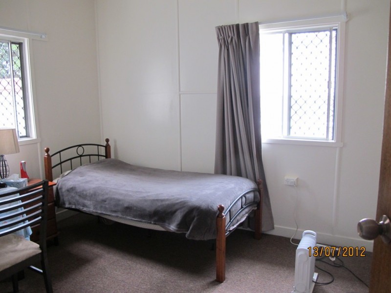 100 Queen, Cleveland QLD 4163