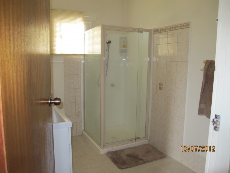 100 Queen, Cleveland QLD 4163
