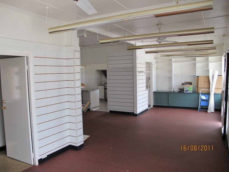 100 Queen, Cleveland QLD 4163
