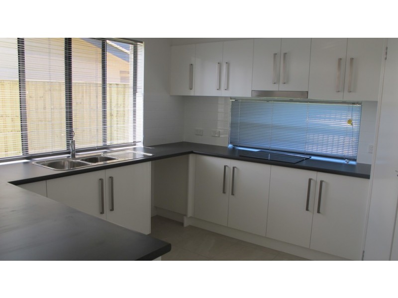 6 Sandalwood Street, Thornlands QLD 4164