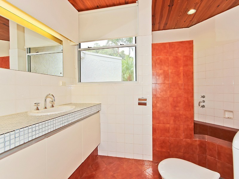 70 Main Road, Wellington Point QLD 4160