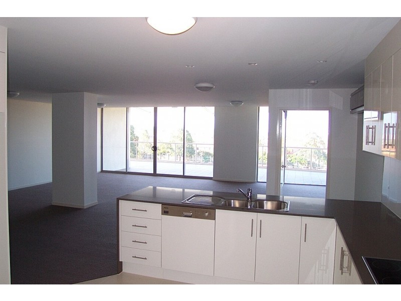 135 Shore Street West, Cleveland QLD 4163