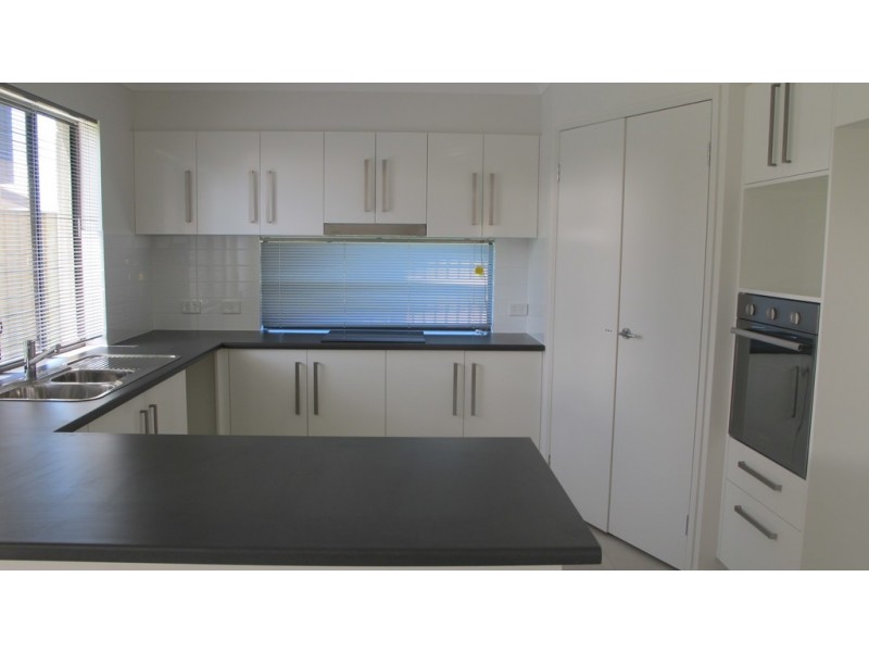 2 / 6 Sandalwood Street, Thornlands QLD 4164