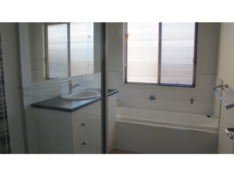 2 / 6 Sandalwood Street, Thornlands QLD 4164