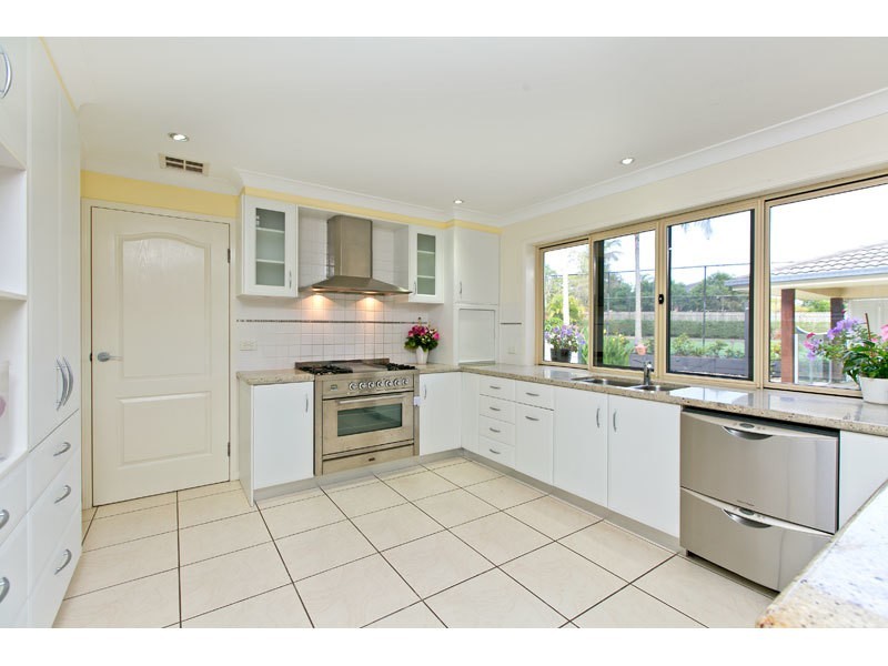 16 Plover Drive, Thornlands QLD 4164