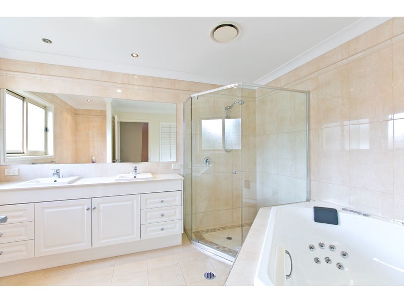 16 Plover Drive, Thornlands QLD 4164