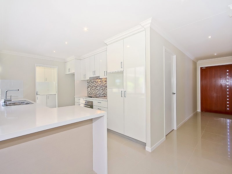 31 Melaleuca Place, Carindale QLD 4152