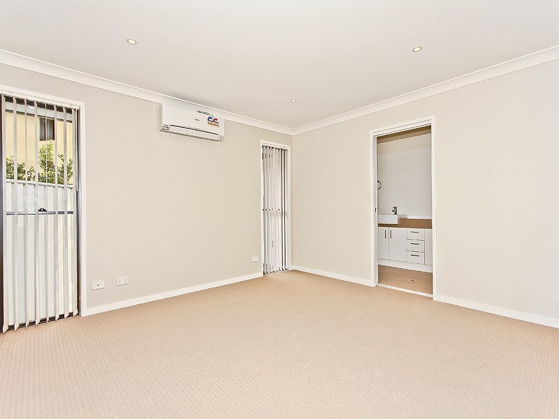 31 Melaleuca Place, Carindale QLD 4152