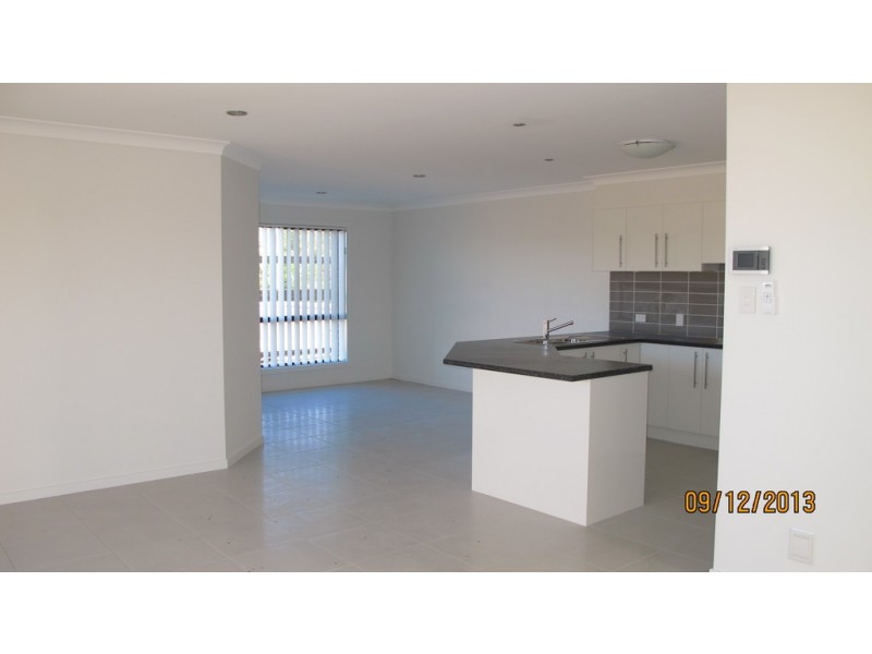 8 Sandalwood Street, Thornlands QLD 4164