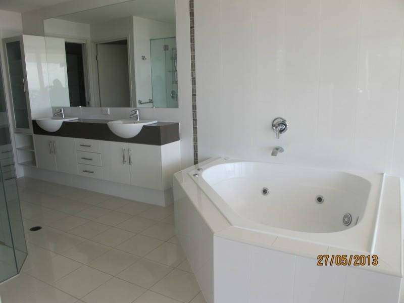 135 Shore Street West, Cleveland QLD 4163
