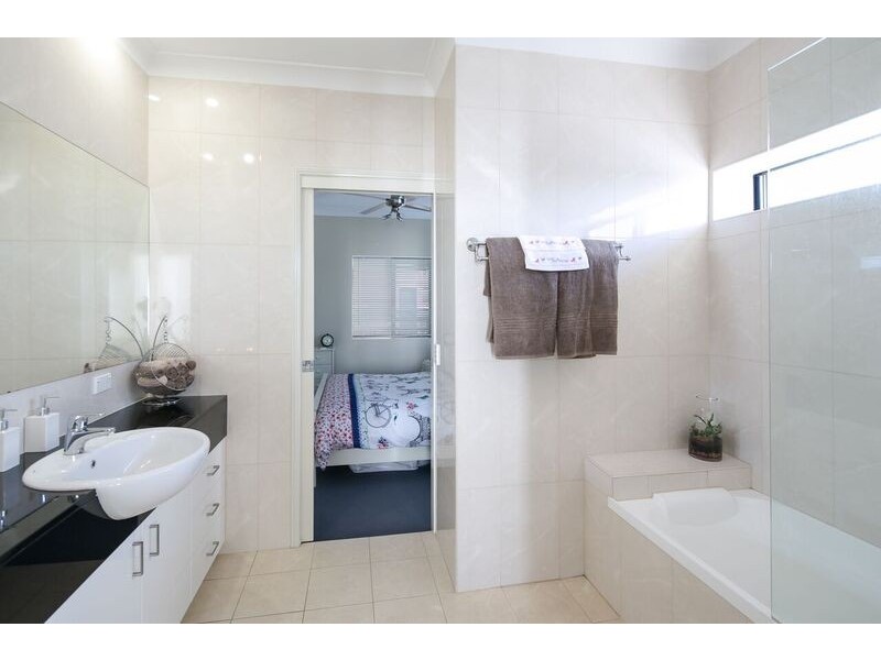 2 Masthead Drive, Cleveland QLD 4163