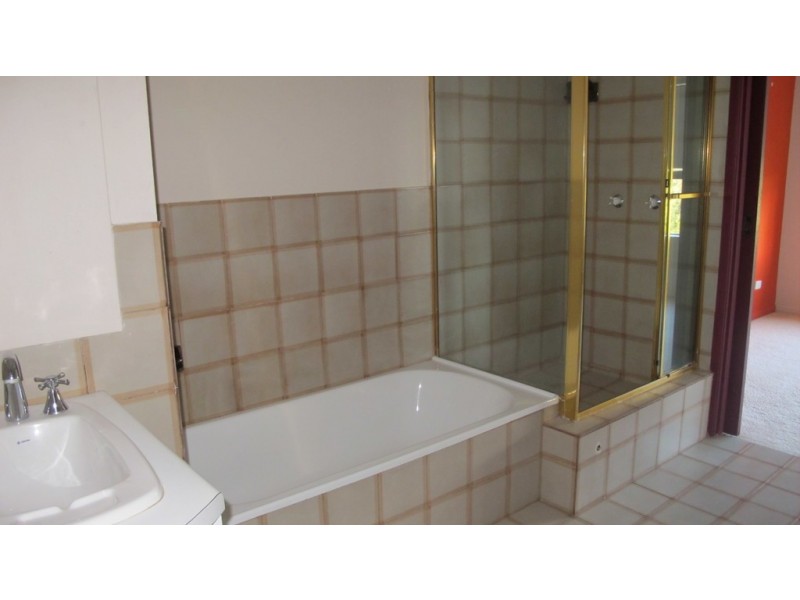 11 wharf, Cleveland QLD 4163