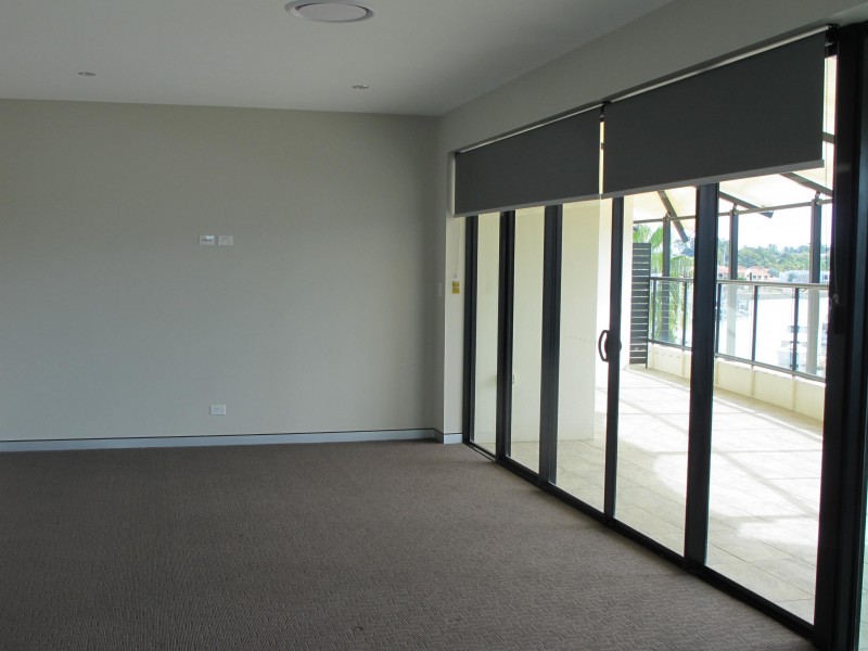 Penthouse 3 Shore Street West, Cleveland QLD 4163