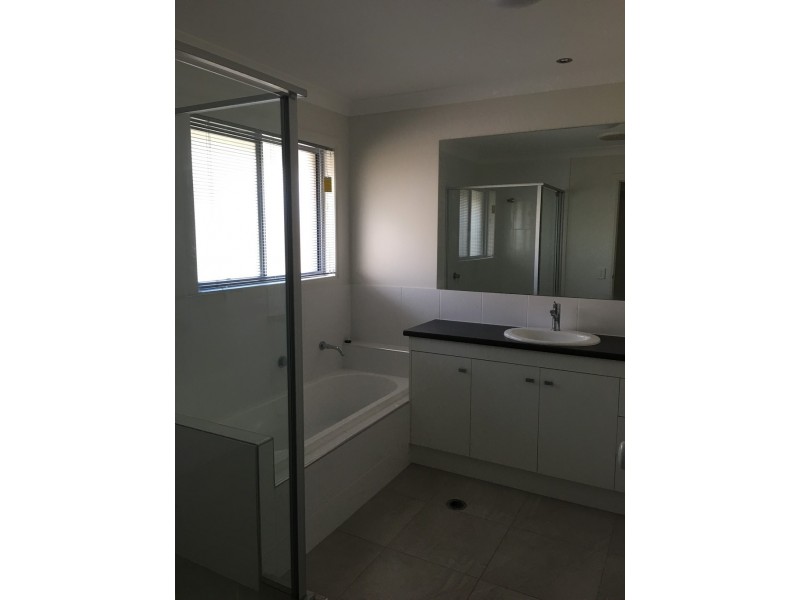 19 Parnell St, Ormiston QLD 4160