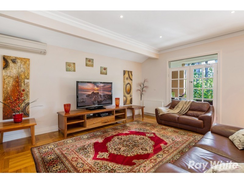 16 Bonanza Road, Beaumaris VIC 3193
